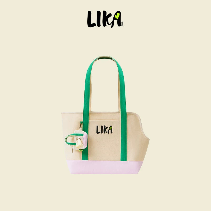 LIKAPAWS Reisetasche aus Canvas für Katzen- und Hundebedarf mit farblich abgesetztem Design und schräger Öffnung.